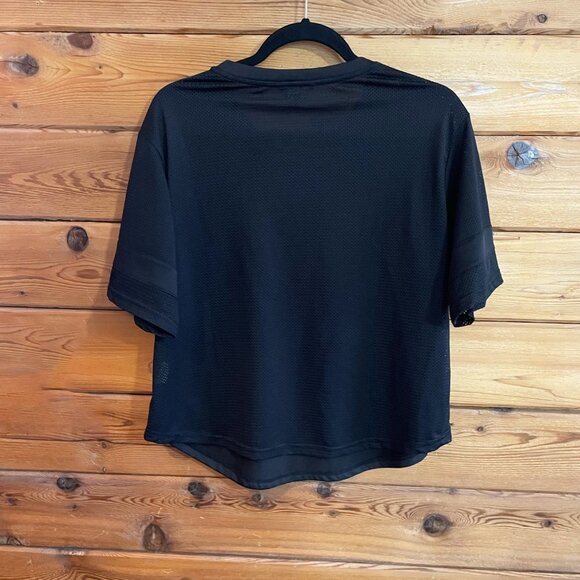 bebe sport crop football style short sleeve top Medium - Picture 4 of 5